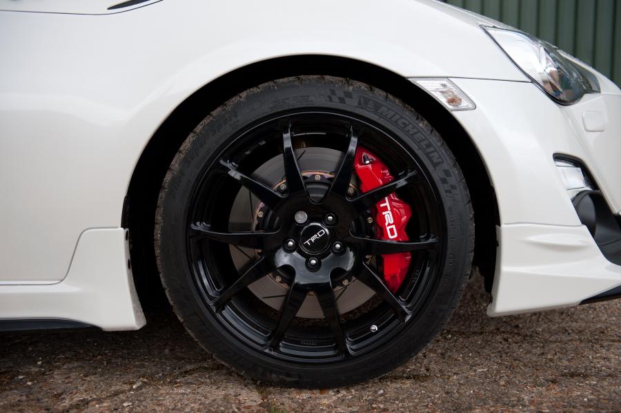  Toyota GT 86 by TRD 2012 года  (UK) (фото 3 из 21)